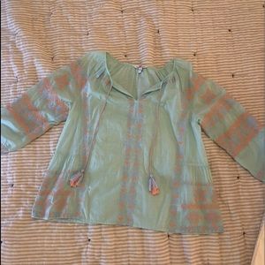 Vineyard vines long sleeve embroidered top